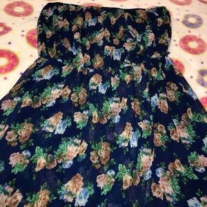 sleeveless dress